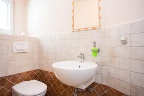 Luxury villa with private pool, wine cellar, located in Ucka Natural Park - Image 2