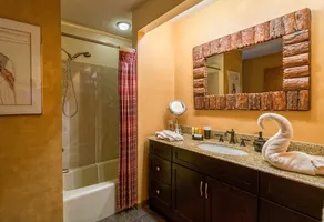 Cedar Lower Condominium 2 Bedroom condo - Image 3
