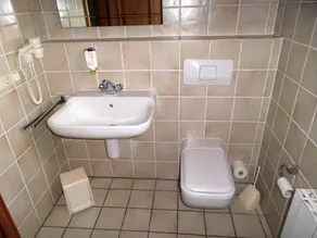 \"The vacation apartment is actually a vacation home or vacation apartment. - Image 3