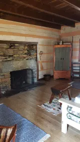 Notre 3ème Grande Année / Unique historique cabane en rondins avec plage privée, 300 pieds avant - Image 2