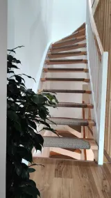 The Polly vacation home is a small, cozy townhouse - Image 2