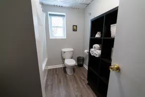 Privat och söt uteplats nivå lägenhet i centrala Winston-Salem - Image 3