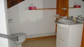 Großes freistehendes Chalet auf baumbestandenem Grund, aller Komfort - Image 3