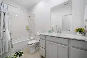 Beautiful brand new house professionally decorated - Image 4