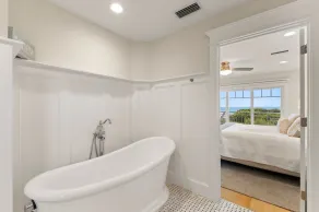 Seaside Haven 4 Bedroom Home by RedAwning - Image 5