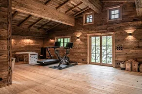 ChaletWK - Luxury old wood mountain chalet in a sunny secluded location with gym, sauna & whirlpool - Image 4