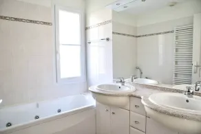 villa piscine chauffée 10pers dans cadre exceptionnel-AG19 - Image 3