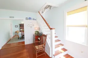 Beautiful lakefront cottage on Chautauqua Lake in a quiet setting! - Image 2