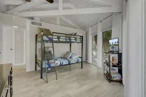Treehouse Escape - Walk to Beach + Private Deck  - Image 5