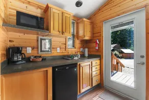 Hot Tub Cabin #12 - Image 5