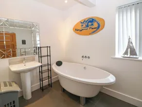 Highgate House - Image 3