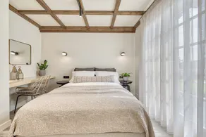 Klassische Villa mit drei Schlafzimmern und privatem Pool - Image 4