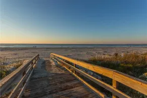 Beach Club 225 - Image 4