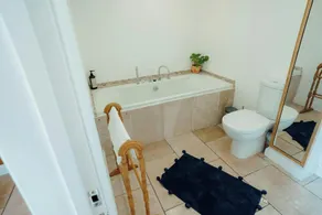 Lower Bubbleton Tenby - Image 3
