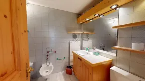 4-værelses lejlighed på første - Image 4