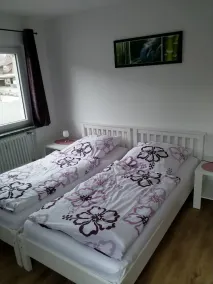 Lichtdurchflutete moderne Ferienwohnung mit Balkon - Image 5