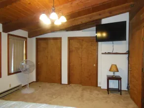 Enjoy Privacy in the Pines, Close to Golf Course - Image 4