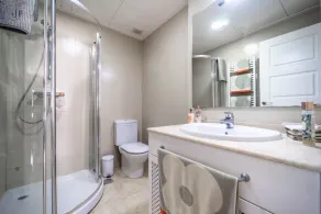 Front line Golf Course. 2 bedroom/bathroom apartment, private Jacuzzi area, - Image 5