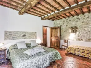 Federico farmhouse with swimming pool and jacuzzi, panoramic position in Chianti - Image 3