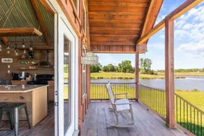 Private cabin getaway - Image 3