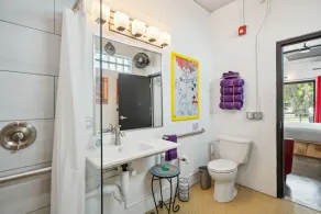 Boutique Vera Hotel in the Heart of Folly Beach - Image 4