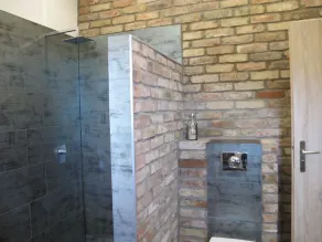 Au bord de l'eau, sauna, cheminée, immense propriété, adaptée aux chiens - Image 4