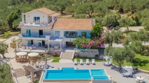 Golden July Luxury Villa. An estate in Greece for unforgetable holidays! - Image 5