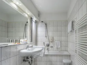 South side with balcony, with panoramic view from 12 nights - Waldhotel Sonnenberg - Image 4