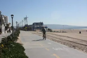 Set on one of Manhattan Beach's most desirable streets, steps to the beach! - Image 5
