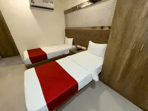OYO 73944 Hotel Hometown - Image 3