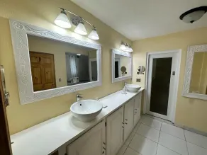 PC ENTREPRISES Guest House - Image 3