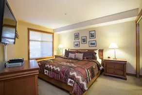 3306 - One Bedroom + Den Deluxe Powderhorn Lodge by RedAwning - Image 5