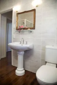 Tamarind Street Cottage - Image 3
