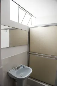 Hospedagem acessível em Lima, Peru, podemos acomodar 12 pessoas por esse preço. - Image 2
