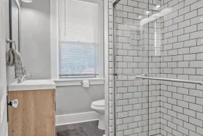BRAND NEW, Private Parking, Stylish 3bedroom house - Image 4