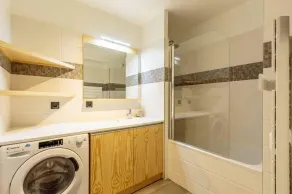 100m from ski slopes, 3rd floor, view valley, fitness, sauna, hammam, terrace, balcony, parking, tv - Image 5
