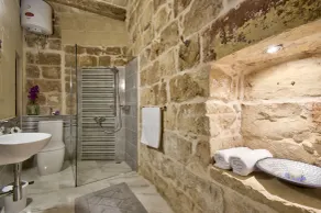 Casa de carácter de Ta Rozamari, recientemente renovada, con piscina y bañera de hidromasaje - Image 4