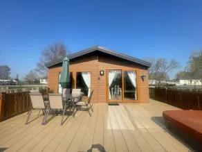 luxury lakeside lodge with a sunken hot tub on bull rush a peaceful feature lake @Tattershall lakes - Image 5