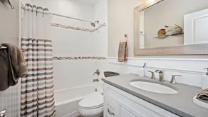 Newly built ranch, beautifully landscaped with pool, large yard, patio,... - Image 4