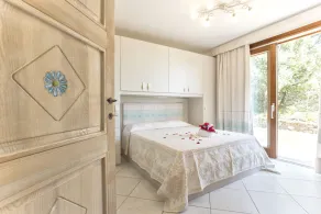 Charming Luxury Villa: Exclusive use and independent swimming - Image 3