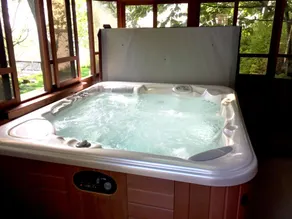 Paradise on Diamond, includes hot tub, guest house & game room - Image 2
