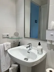 Newly Renovated Apartment \"Enzo\" with Wi-Fi, Terrace & Pool - Image 3
