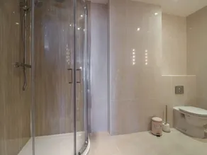 36 Quay West Apartments - Image 3