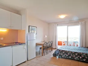 Cosy apartment for 2 guests with pool, WIFI, terrace and pets allowed - Image 2