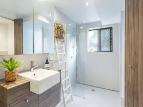 Private and tranquil in the heart of Cotton Tree - Image 2