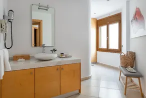 Love White Villa - Image 3