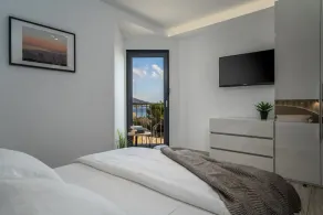 Villa Oslo - luxury place with sea views & heated pool, 300m far from sandy beach - Image 5
