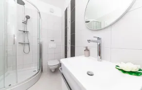 Bonito apartamento de 3 habitaciones en Marina - Image 4