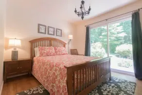 Goochland Getaway, cedar hexagon cabin in woods - Image 5