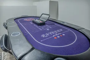 Charming Spacious Home with Game room - Image 2